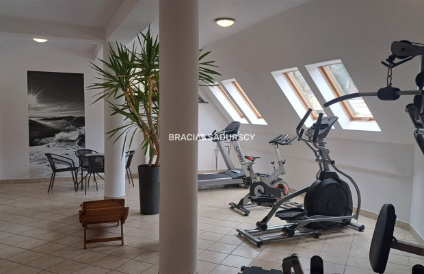 Dwupoziomowy Apartament z Widokiem na Giewont w Kościelisku   

 Oferujemy  na sprzedaż lub na wynajem długoterminowy  przestro