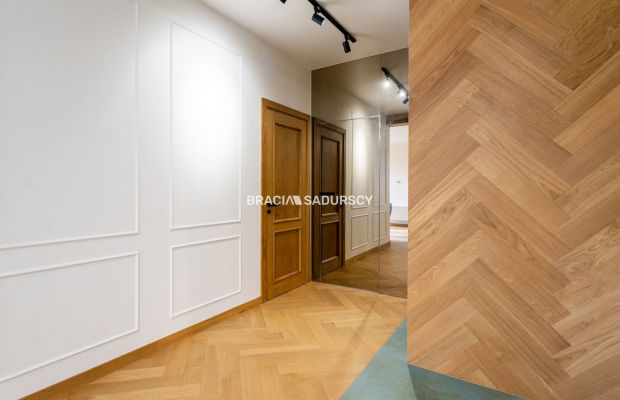 3 pokojowe, 62 m 2 , Kalwaria Zebrzydowska na zamkniętym osiedlu, plus dwa miejsca parkingowe.   
  

   

          Nieruchomo