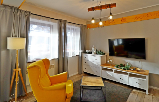 Zakopane - nowoczesne 2 pokoje 53 m² z balkonem, widokiem i SPA w budynku!   

 Oferujemy nowoczesne, stylowe  2-pokojowe miesz