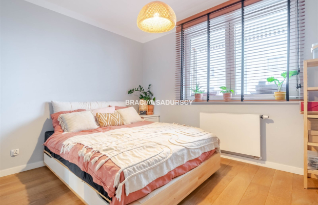 M 72-M2 4 POK APARTAMENT GARDEROBA BALKON ŻABINIEC