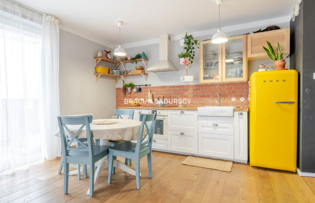 M 72-M2 4 POK APARTAMENT GARDEROBA BALKON ŻABINIEC