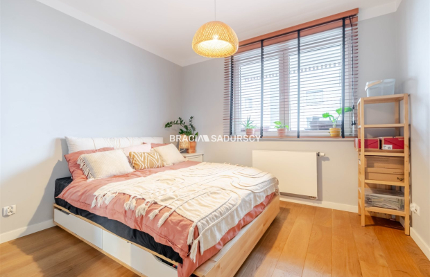 M 72-M2 4 POK APARTAMENT GARDEROBA BALKON ŻABINIEC