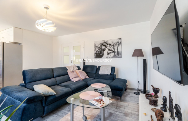 Osiedle Złocień. 3 pokojowe mieszkanie - 62,49 m 2 .  

 Dwustronne, funkcjonalne, rozkładowe mieszkanie, z balkonem na 1 piętr