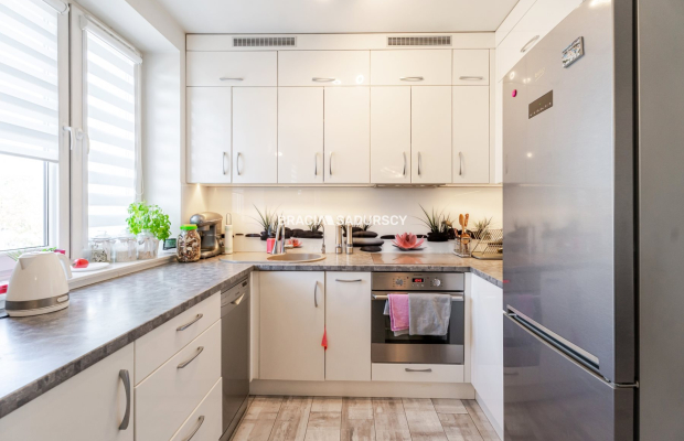 Osiedle Złocień. 3 pokojowe mieszkanie - 62,49 m 2 .  

 Dwustronne, funkcjonalne, rozkładowe mieszkanie, z balkonem na 1 piętr