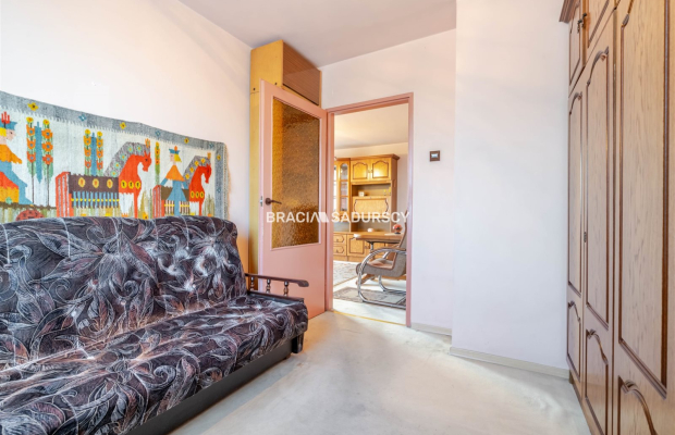 Kraków, Nowa Huta - Osiedle Krakowiaków  
Na sprzedaż mieszkanie położone na 10. piętrze jedenastopiętrowego budynku z 1970 rok