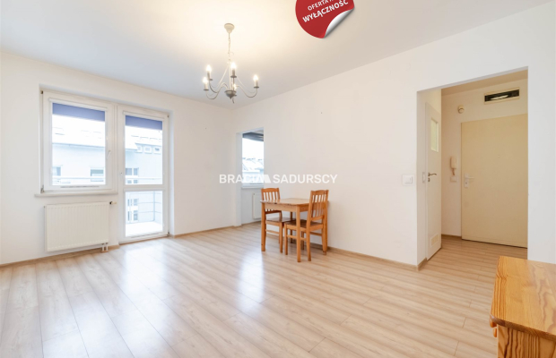 1-pokojowe z balkonem.