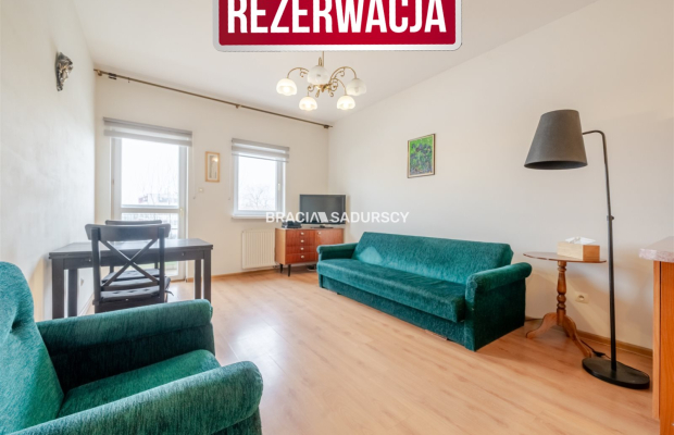 Przytulne mieszkanie z garażem podziemnym w południowej części Krakowa - spokojna dobrze skomunikowana okolica.  

  Biuro nier