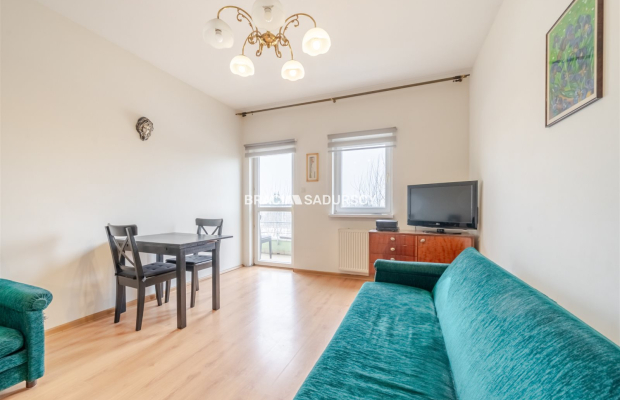 Przytulne mieszkanie z garażem podziemnym w południowej części Krakowa - spokojna dobrze skomunikowana okolica.  

  Biuro nier