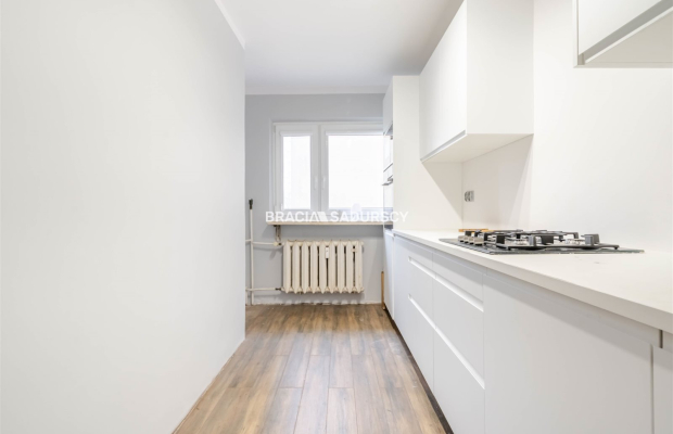 3 pokojowe os Kazimierzowskie. 