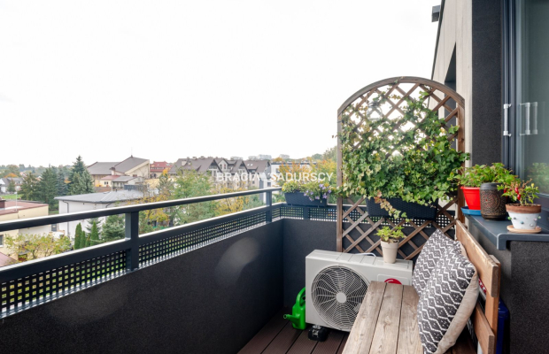 Nowoczesne 3‑pokojowe mieszkanie z klimatyzacją przy ul. Walerego Sławka - gotowe do wprowadzenia!  

 Na sprzedaż jasne, przes