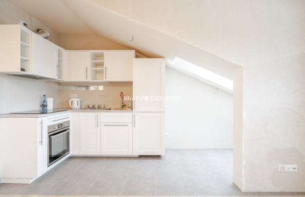 Łagiewniki, 3 pokojowe mieszkanie z garażem.