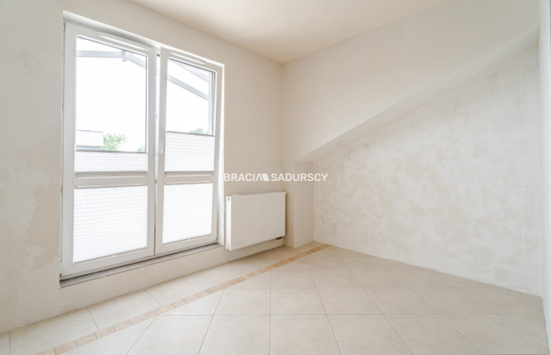 Łagiewniki, 3 pokojowe mieszkanie z garażem.