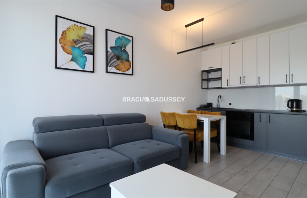 Dwa mieszkania, pełna prywatność i opcja na własny ogródek pod blokiem.    

  Wyobraź sobie nieruchomość, która pracuje na Two