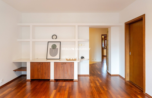 Duże 3 pokoje 79,8 m² | balkon | komórka | garaż | Wierzyńskiego | Kraków   

 Na sprzedaż przestronne mieszkanie 3-pokojowe o 