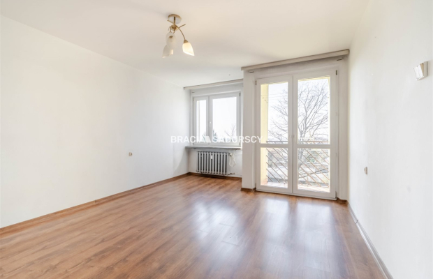 2-pokoje os. Na Stoku -  jasna kuchnia, balkon