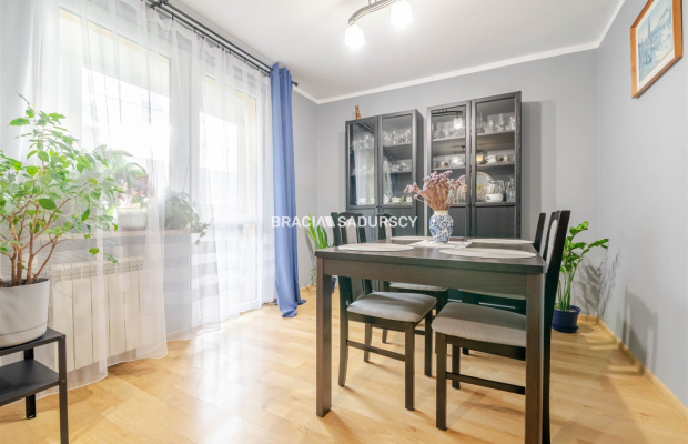 Mieszkanie 3-pokojowe z loggią.