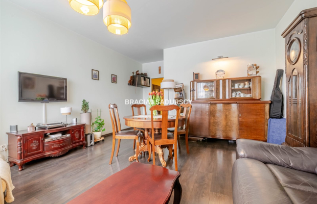 Mieszkanie z balkonem i miejscem postojowym