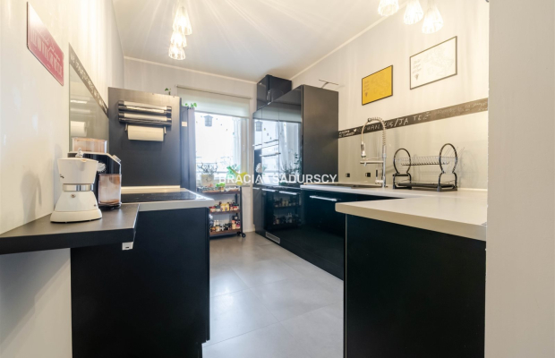 Mieszkanie z balkonem i miejscem postojowym