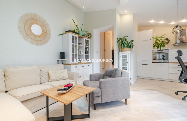 Kliny, ul. Borkowska. Starannie wykończone 2 pokojowe mieszkanie - 46,40 m 2 , z dużym balkonem.  

 Mieszkanie usytuowane na 3