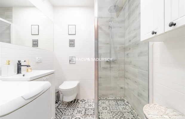 Kliny, ul. Borkowska. Starannie wykończone 2 pokojowe mieszkanie - 46,40 m 2 , z dużym balkonem.  

 Mieszkanie usytuowane na 3