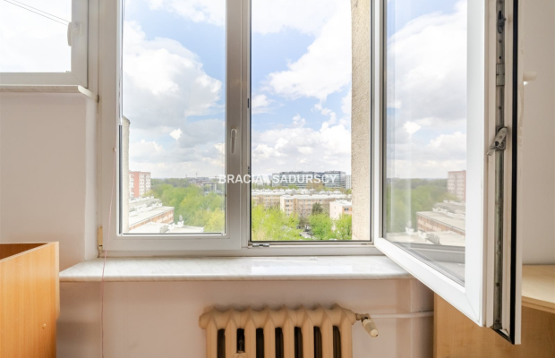 Kawalerka 23 m² | 9. piętro | Dąbie | okolice al. Pokoju  

 Na sprzedaż mieszkanie o powierzchni użytkowej 23 m², położone na 