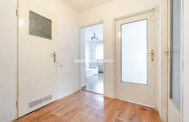 3 pokojowe os Kazimierzowskie. 