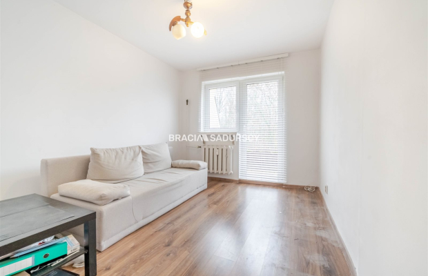 3 pokojowe os Kazimierzowskie. 