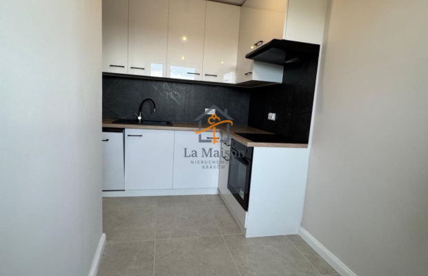 Szukasz mieszkania, które łączy nowoczesny design z doskonałą lokalizacją? To wyjątkowe, 2-pokojowe lokum o powierzchni  42 m² 