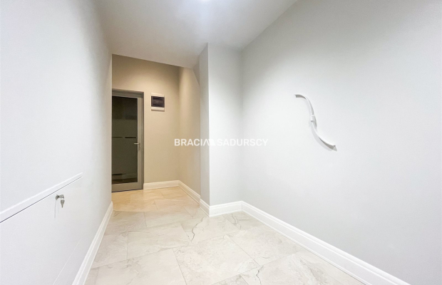 Wynajmę, przestronne w doskonałej lokalizacji 