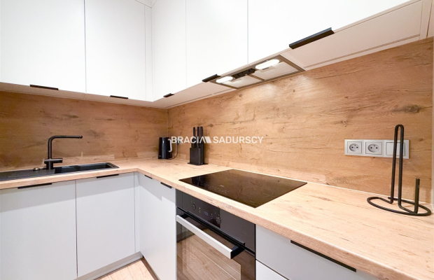 Apartament z klimatyzacją i 2 balkonami - od zaraz