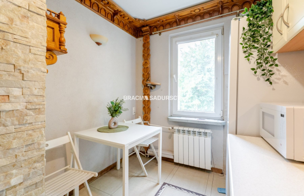 3 pok z osbną kuchnią ul. Zielińska.