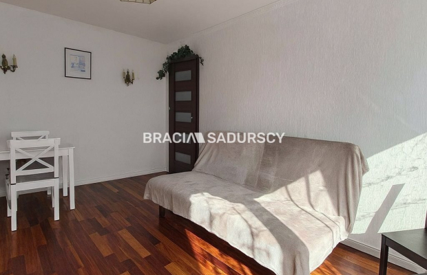 3 pok z osbną kuchnią ul. Zielińska.