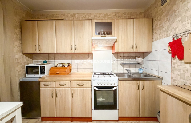 2pok na Białoruskiej, 4 piętro, winda, loggia