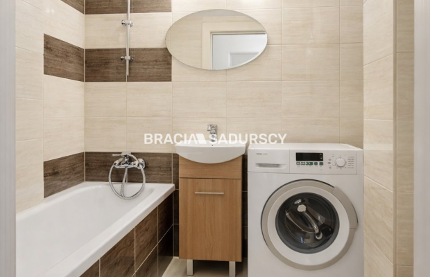 GUSTOWNA, PRZYTULNA KAWALERKA W NOWEJ HUCIE