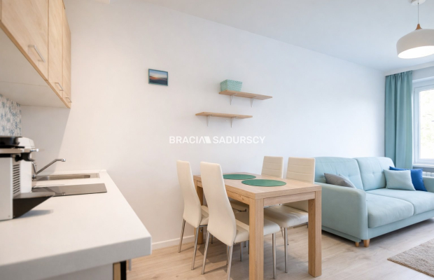 GUSTOWNA, PRZYTULNA KAWALERKA W NOWEJ HUCIE