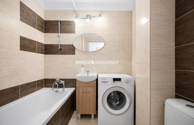 GUSTOWNA, PRZYTULNA KAWALERKA W NOWEJ HUCIE