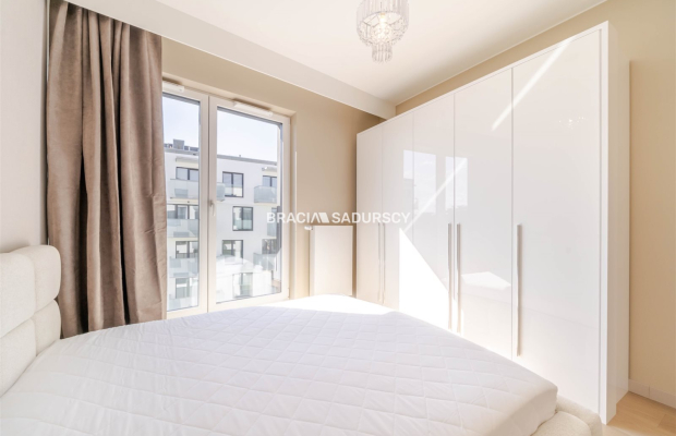 Cieszyńska, miejsce parkingowe, Wysoki Standard