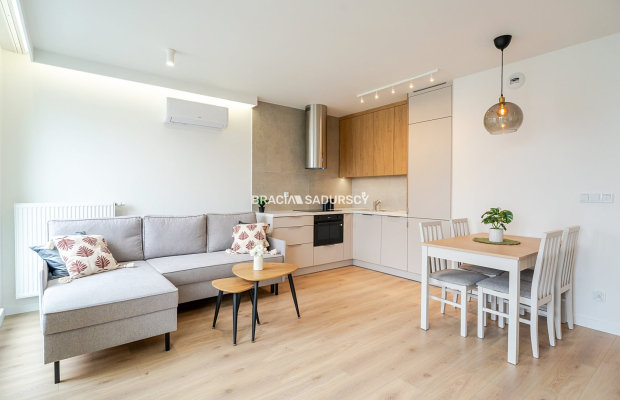 Pierwszy najem| Balkon| Miejsce postojowe 