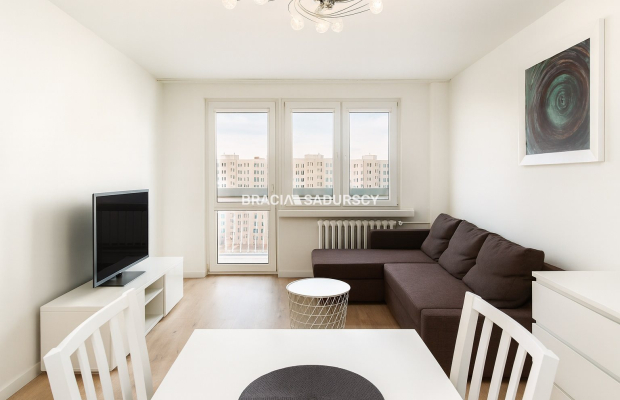 2 pok mieszkanie przy DH Wanda!