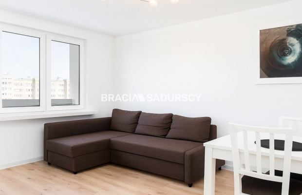 2 pok mieszkanie przy DH Wanda!