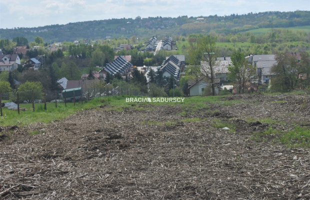 Działk MN2 przy ul. Magnoliowej w Wieliczce.
