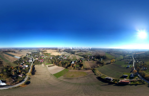 Wolnostojący dom ok. 600 m2