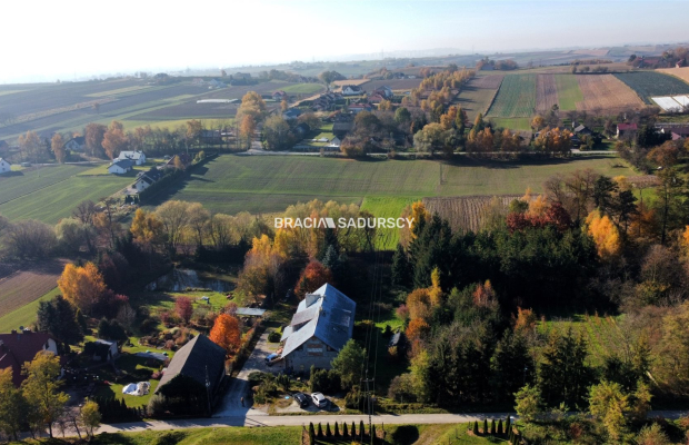 Wolnostojący dom ok. 600 m2