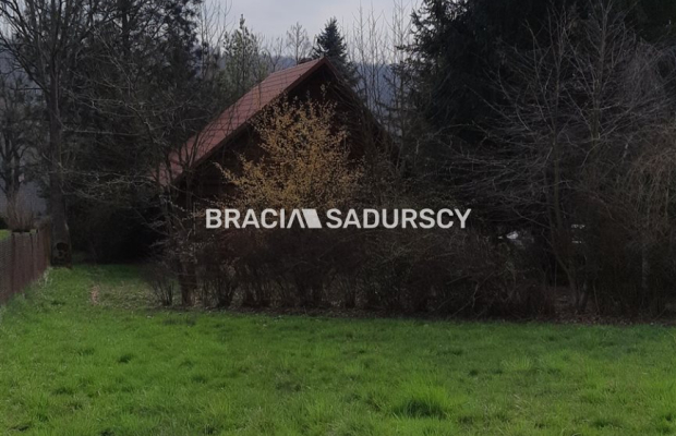 Duża działka z potencjałem – centrum Sieprawia