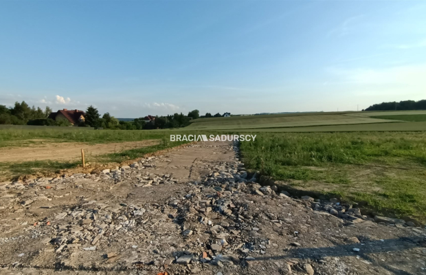 Działka 25 ara, gm. Iwanowice- Sieciechowice