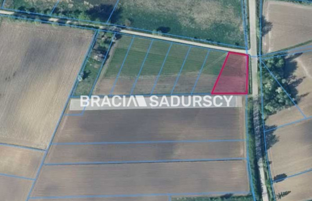 Działka w całości budowlana o pow.: 1464 m2