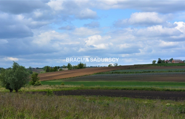 Działka w całości budowlana o pow.: 1464 m2