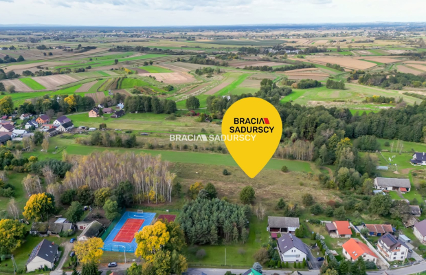 działkę budowlaną w Bratucicach