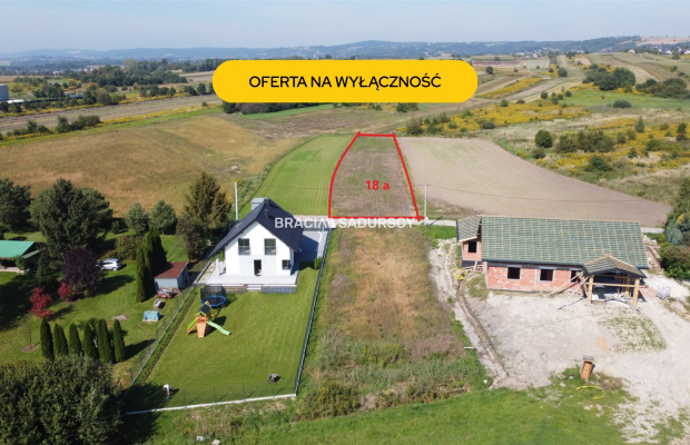 Słoneczna działka zagrodowa w Modlniczce