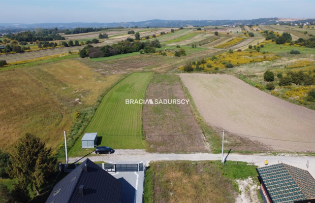 Słoneczna działka zagrodowa w Modlniczce